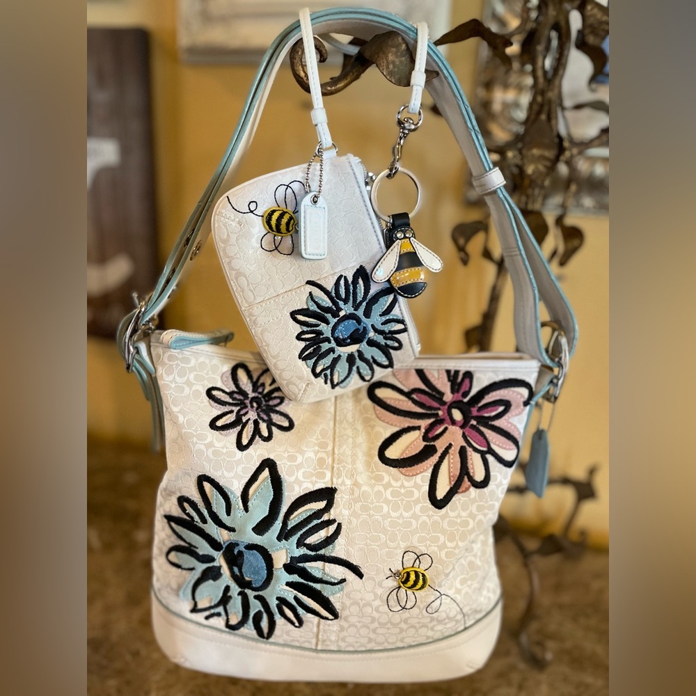 COACH Near Vintage Bee White Floral Embroidered Handbag Wristlet & Charm SET